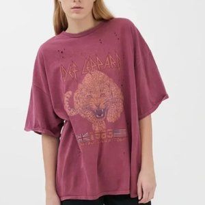 UO Def Leppard Oversized T-Shirt Size L/XL